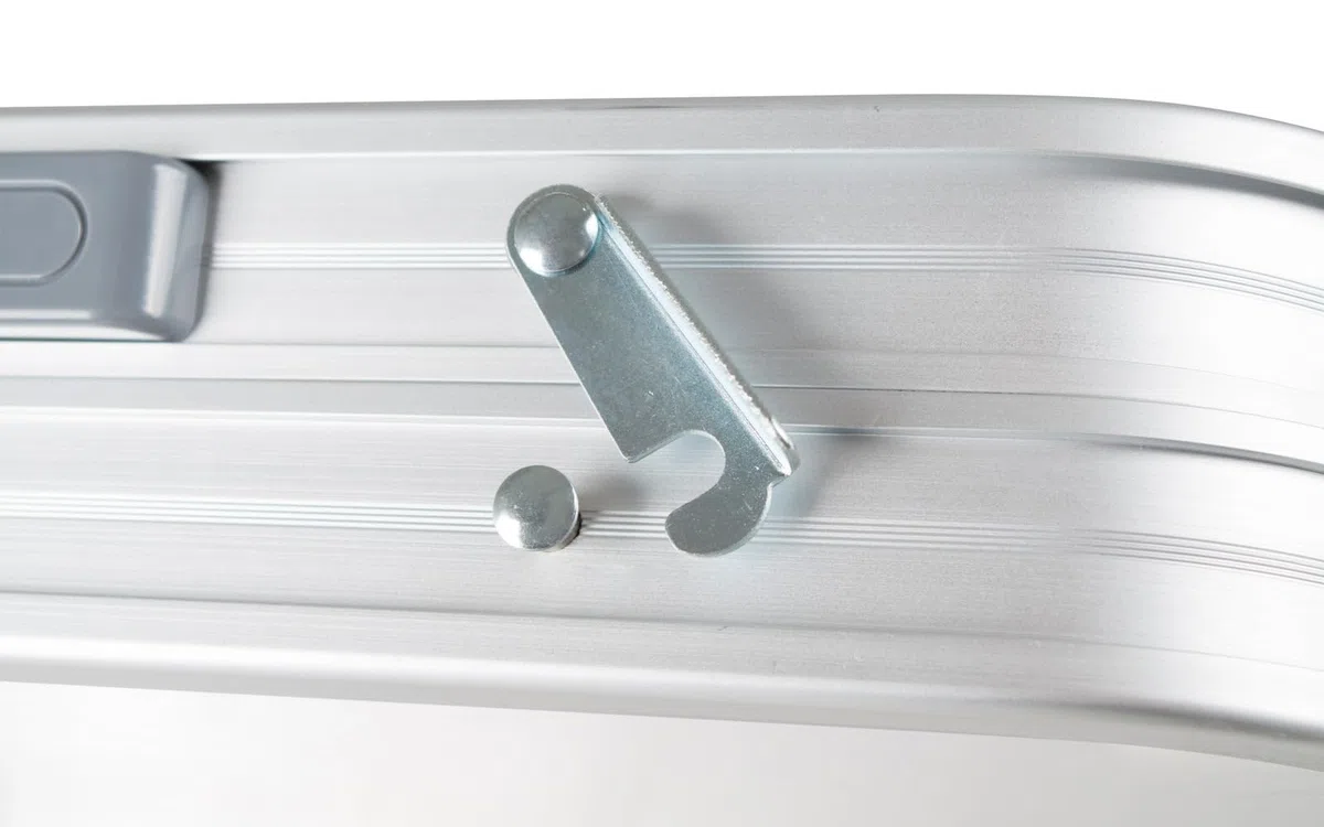 Küchenbox Deluxe für Camping – Faltbar mit 4 Staufächern, spritzwassergeschützte Bambus-Arbeitsplatte, Tragetasche, Outdoor Campingschrank, mobile Kochstation für Camping und Outdoor-Aktivitäten