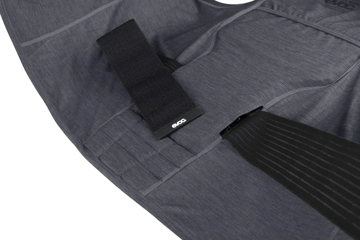 EVOC Protector Vest PRO & LITE & NORMAL Men, Protektorenweste (LITESHIELD Flex Rückenprotektor, AIRO Flex Hüftgurt, inkl. geruchshemmender Technologien, maschinenwaschbar)