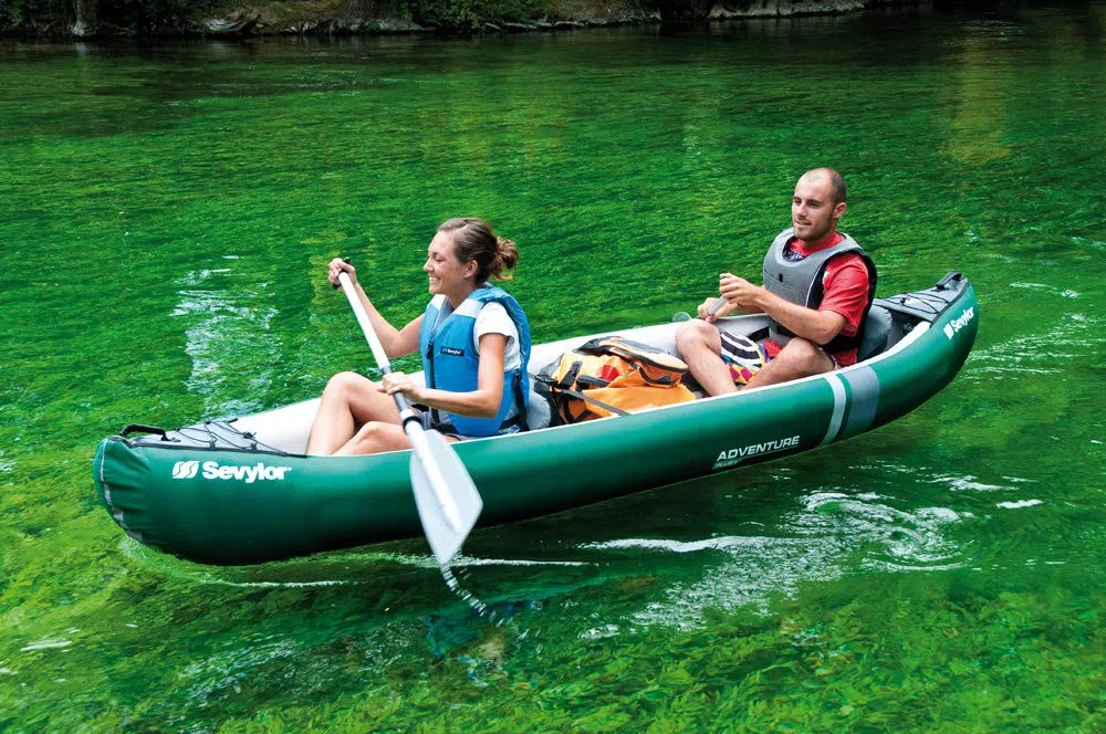 Sevylor Adventure Plus Kanu; aufblasbares Kanu für 2 Personen + 1 Kind, Faltkajak mit robuster Polyester Außenhülle, hohe Stabilität auf dem Wasser